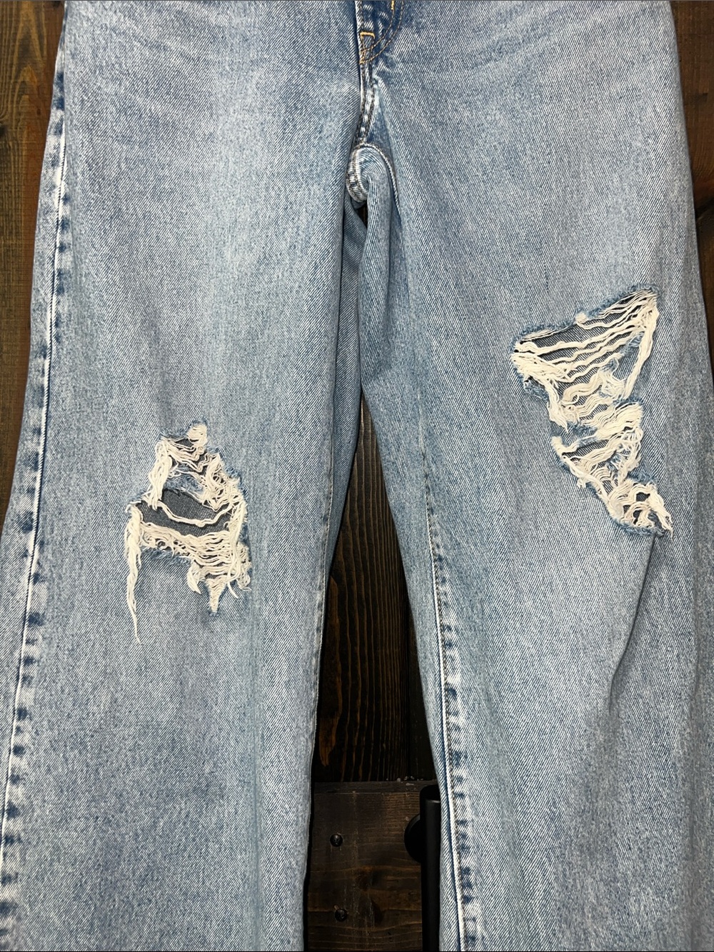 Levi's '94 Baggy Wide Leg Jeans 28 Distressed Light - Picture 10 of 12